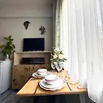 Ozzy Homes Apartman *