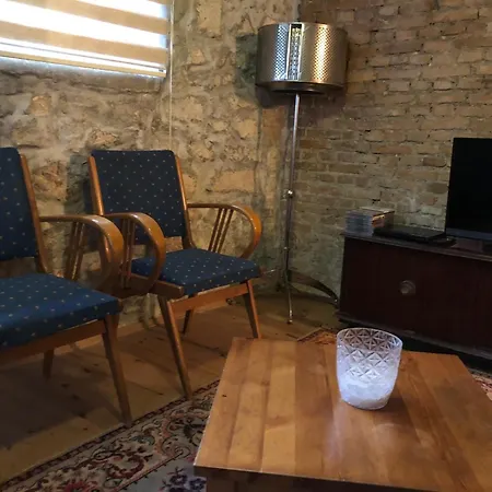 Ozzy Homes Apartament *