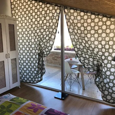 Ozzy Homes Apartment *
