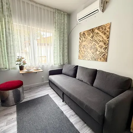 Apartment Ozzy Homes *