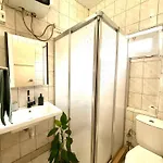 Ozzy Homes Apartamento *