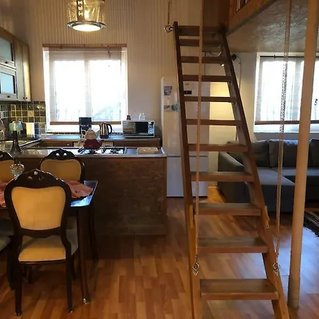 Ozzy Homes Apartament