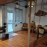 Ozzy Homes Apartment *