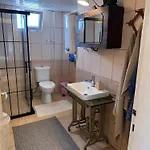 Ozzy Homes Apartment