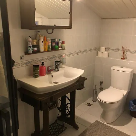 Ozzy Homes Apartment